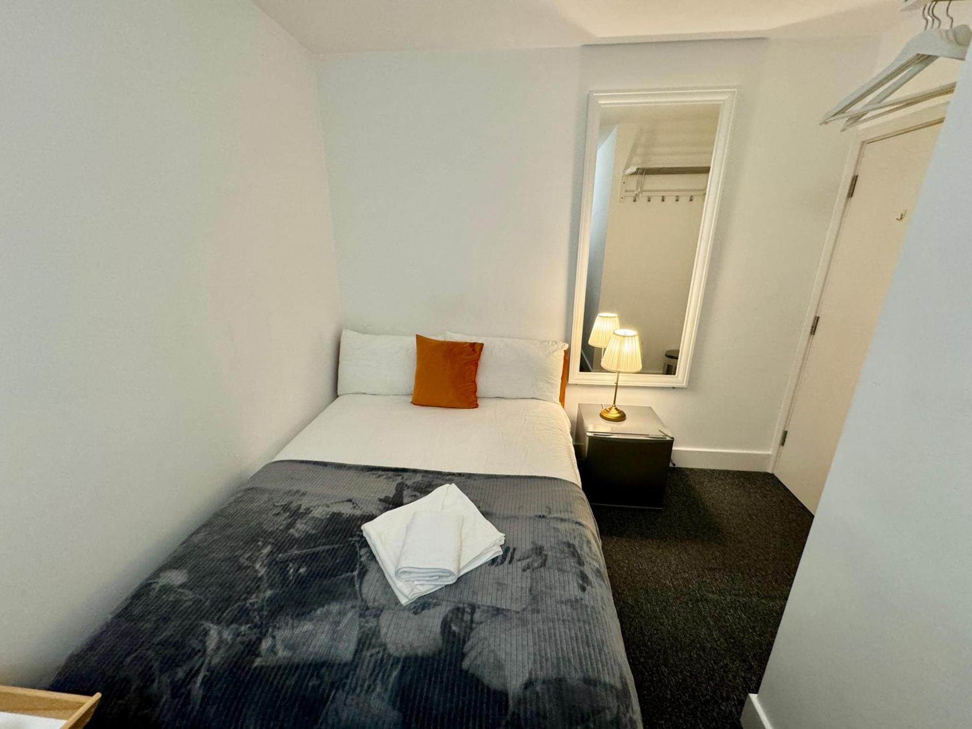 Cosmopolitan Comfort Private Bedrooms In Euston 106 London Eksteriør billede