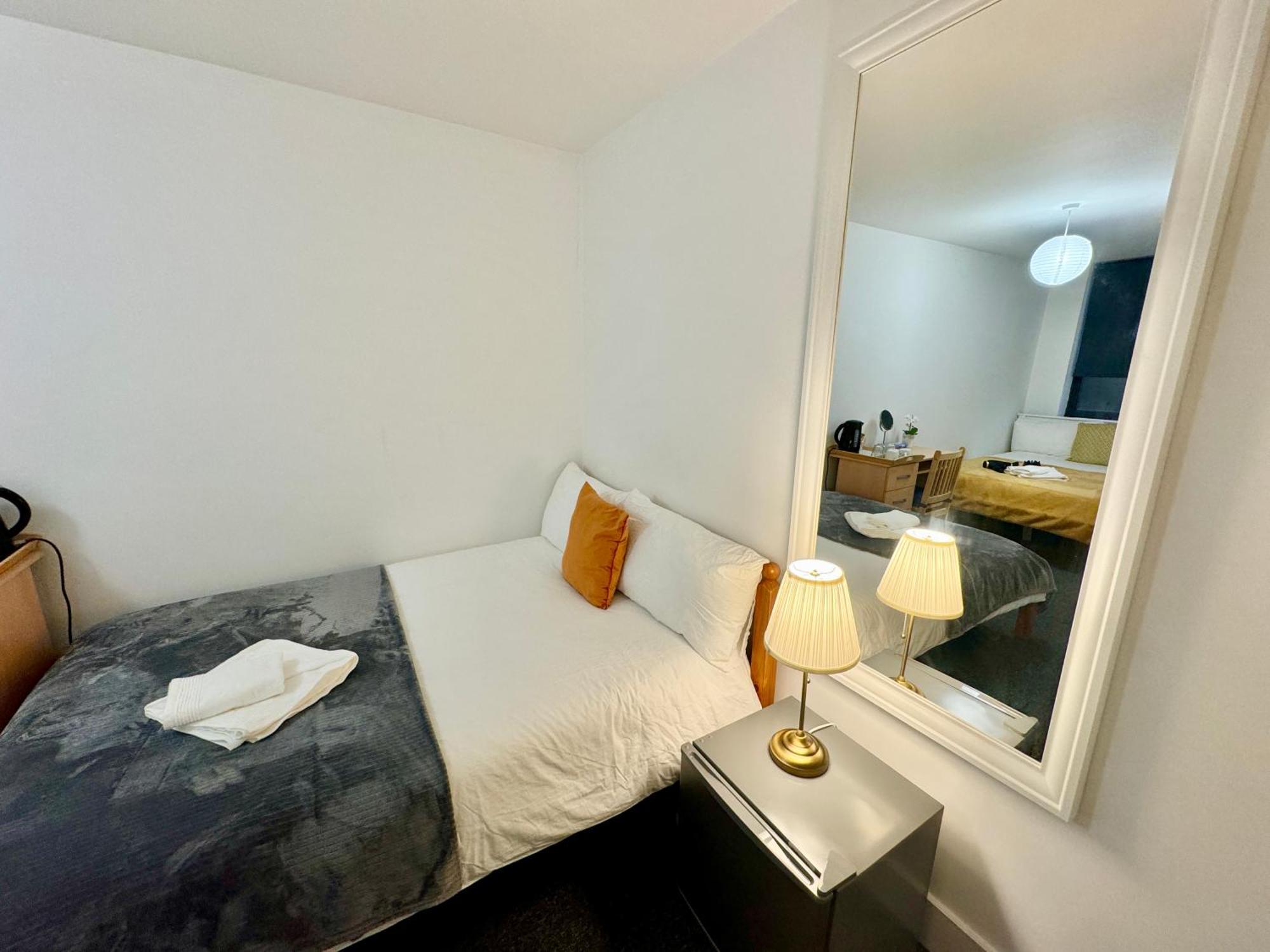 Cosmopolitan Comfort Private Bedrooms In Euston 106 London Eksteriør billede