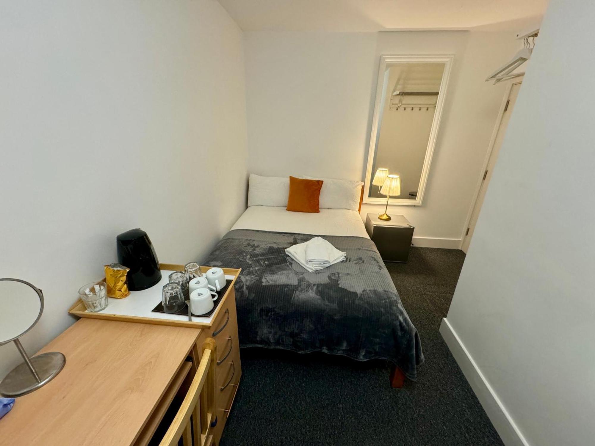 Cosmopolitan Comfort Private Bedrooms In Euston 106 London Eksteriør billede